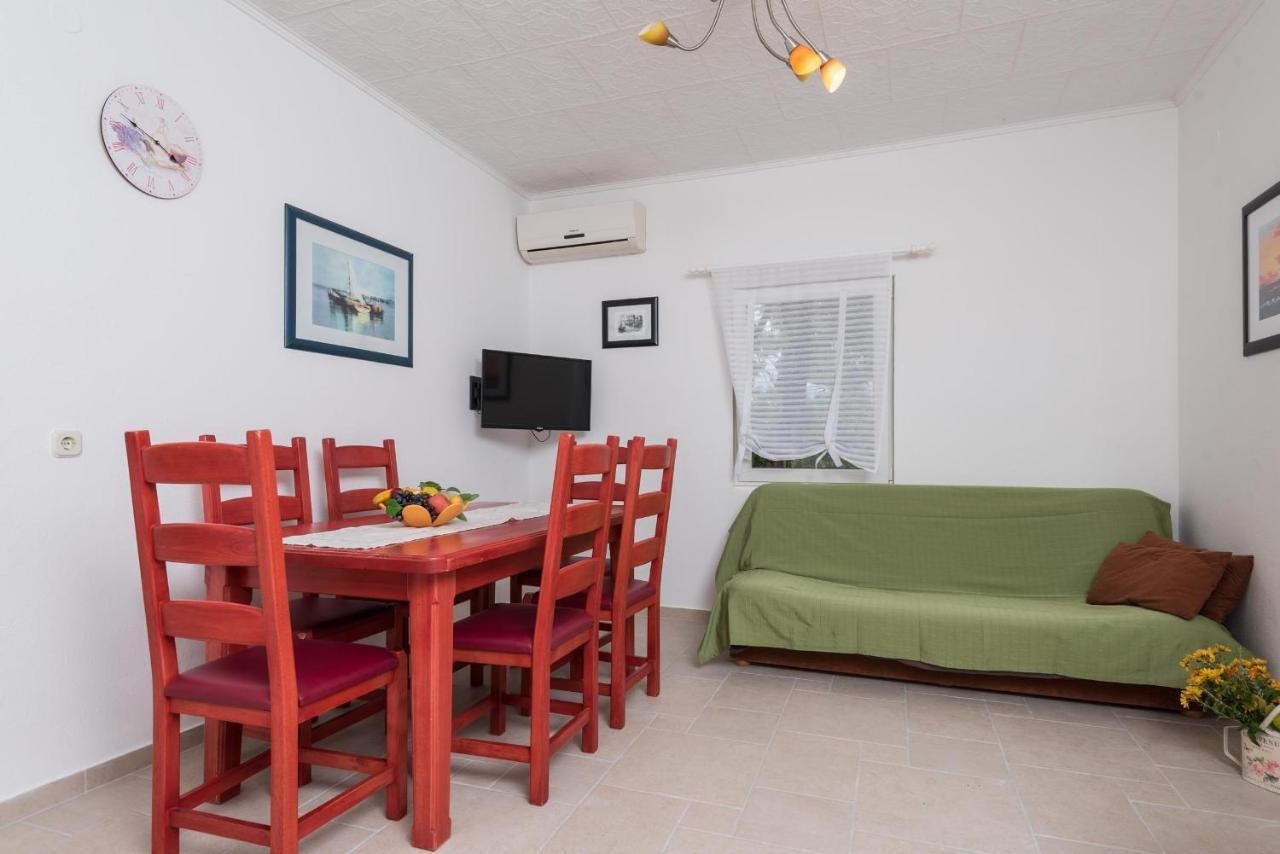 Mokalo Apartment